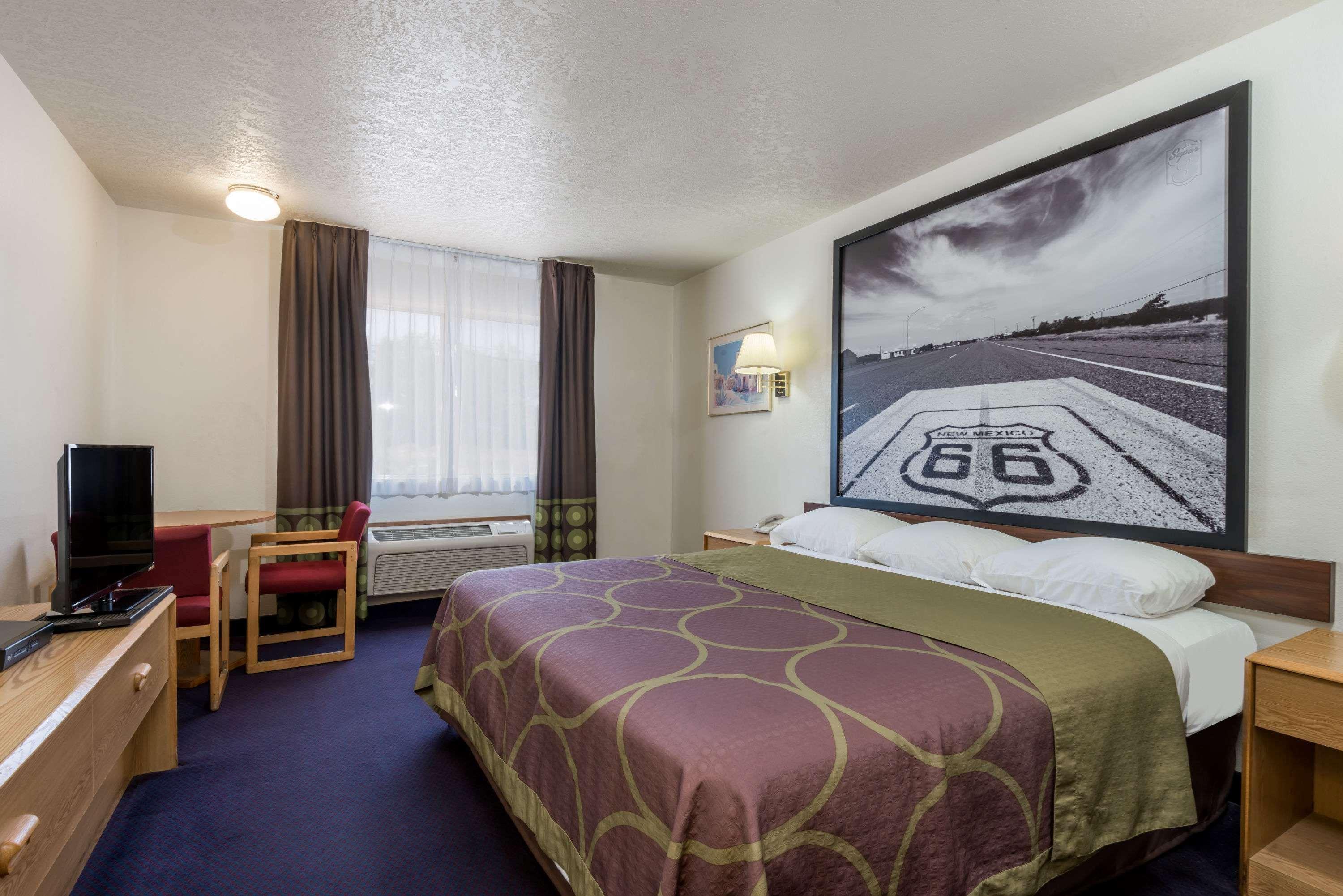 Super 8 By Wyndham Bernalillo Hotel Екстериор снимка