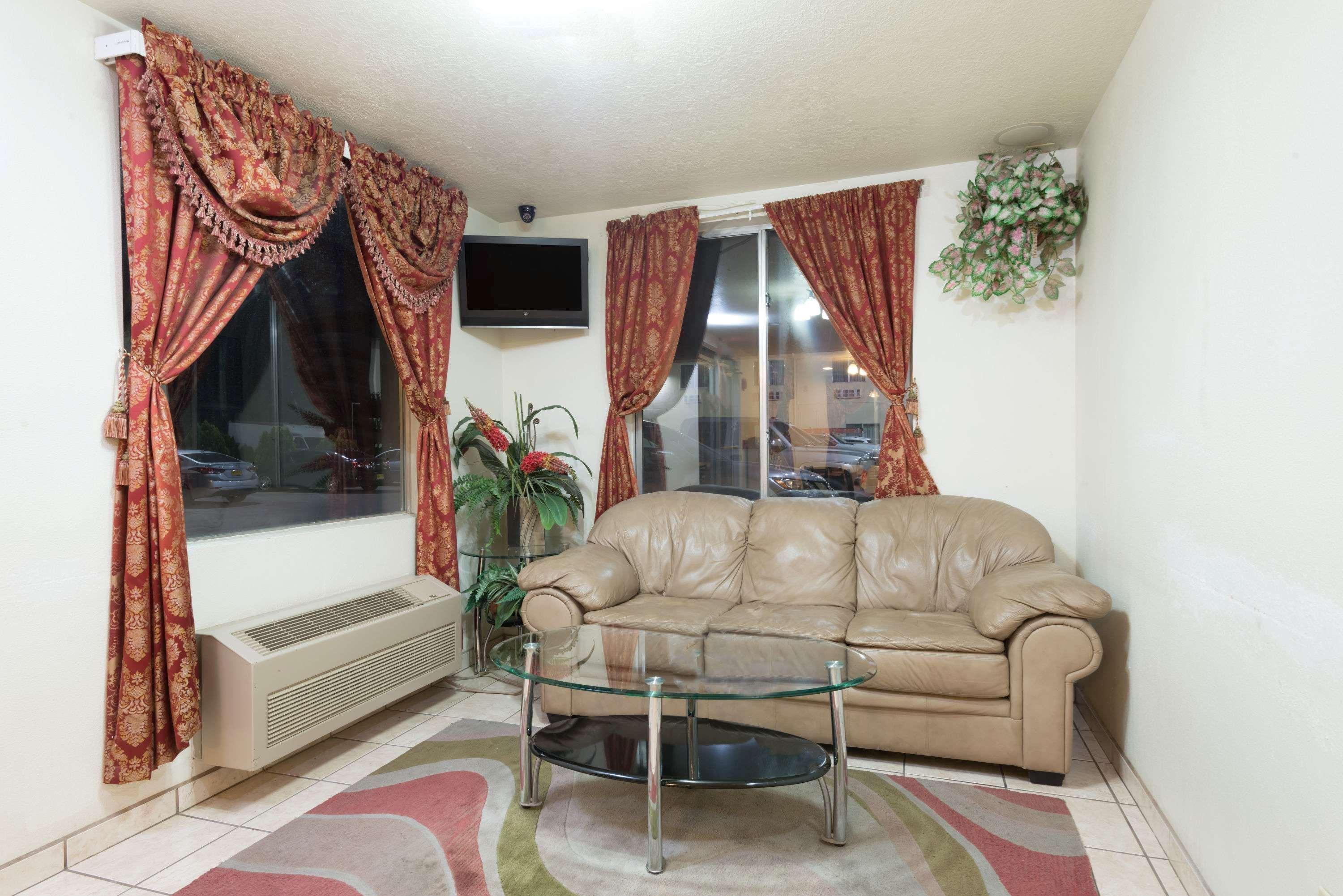 Super 8 By Wyndham Bernalillo Hotel Екстериор снимка