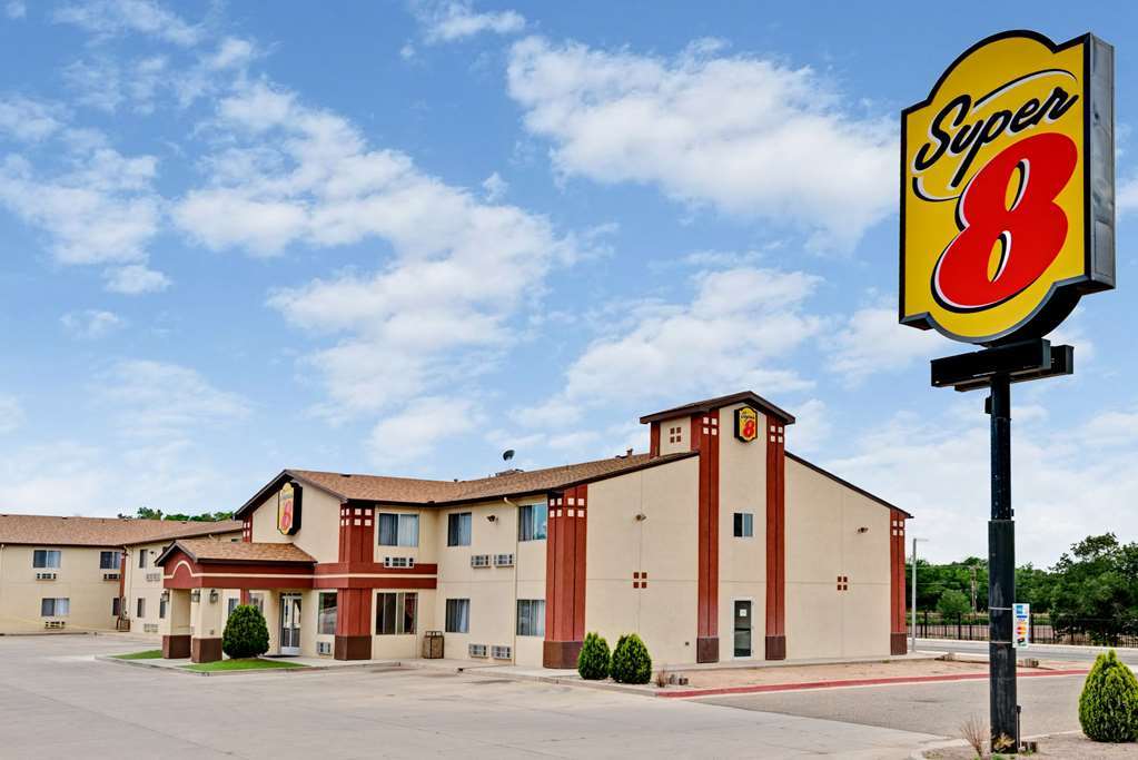 Super 8 By Wyndham Bernalillo Hotel Екстериор снимка